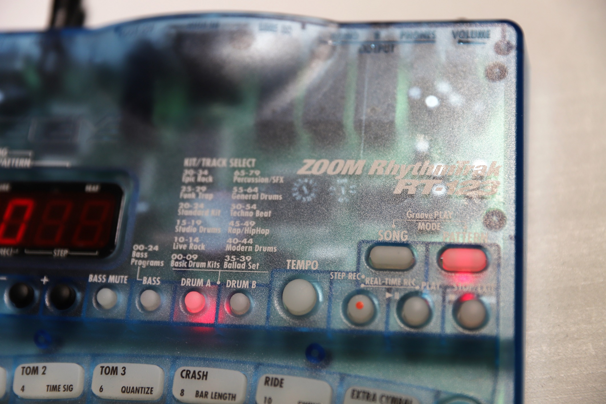 Notes Zoom Rythm Track ZOOM RhythmTrak RT-123 – SynthMania