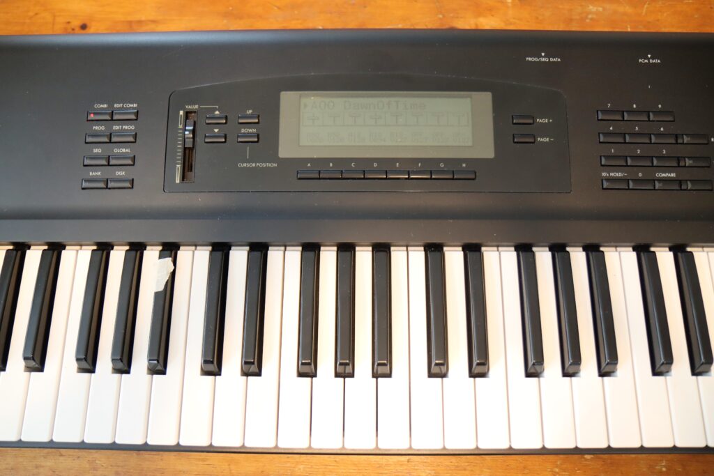 KORG 01/W FD 整備済品-